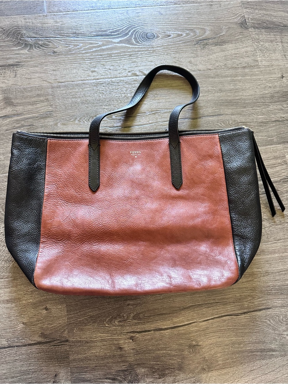 Fossil Two-Tone Rust/Brown and Black Leather Shoulder Tote